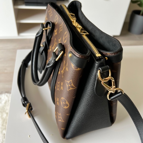 Louis Vuitton Soufflot BB in Black Monogram - Picture 13 of 14